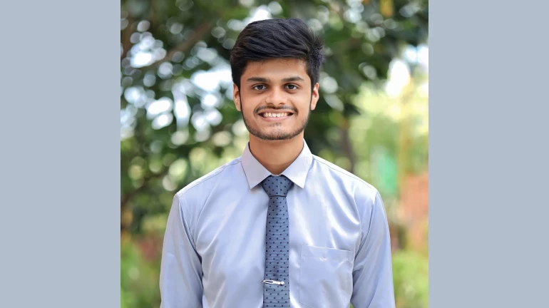 Thane: Sharvin Carvalho from Rajiv Gandhi Medical College received a research fellowship Thane: Sharvin Carvalho from Rajiv Gandhi Medical College received a research fellowship