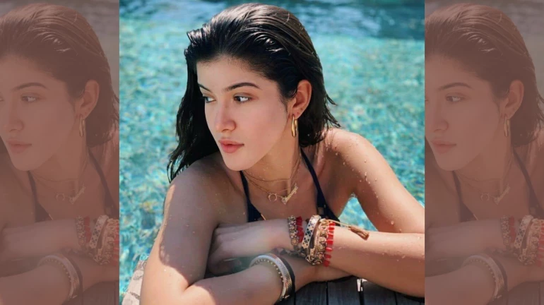 करण जौहर शनाया कपूर को अपनी फिल्म से बॉलीवुड में कर रहे हैं लॉन्च करण जौहर शनाया कपूर को अपनी फिल्म से बॉलीवुड में कर रहे हैं लॉन्च