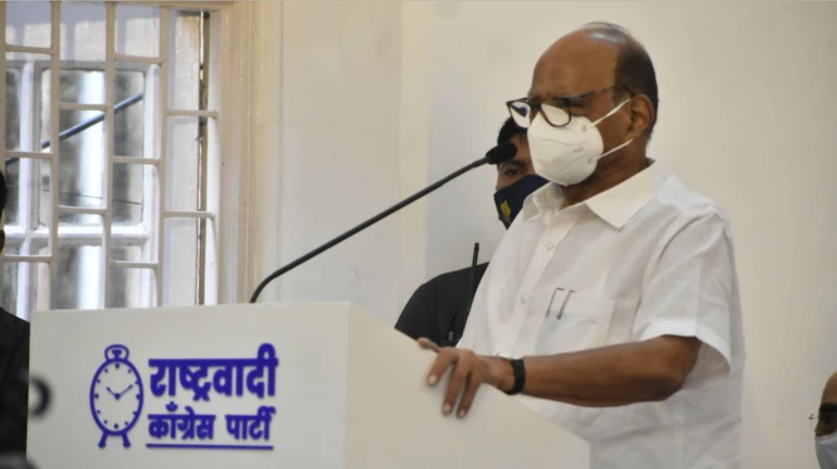 राष्ट्रवादीतील बंडखोरीनंतर शरद पवारांचा 'हा' फोटो का होतोय व्हायरल? राष्ट्रवादीतील बंडखोरीनंतर शरद पवारांचा 'हा' फोटो का होतोय व्हायरल?