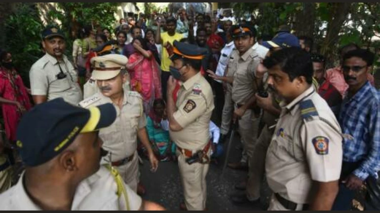 झेड प्लस सुरक्षा असूनही शरद पवारांच्या घरावर हल्ला कसा? धक्कादायक माहिती उघड झेड प्लस सुरक्षा असूनही शरद पवारांच्या घरावर हल्ला कसा? धक्कादायक माहिती उघड