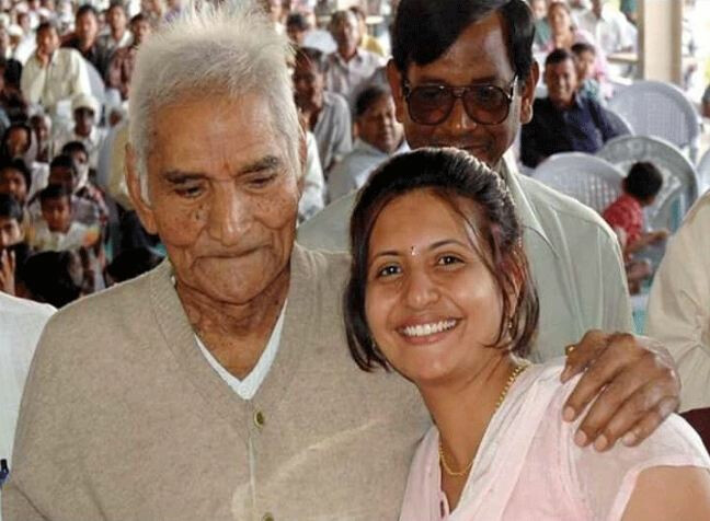 शीतल आमटे यांची आत्महत्या, जाणून घ्या त्यांचा प्रवास