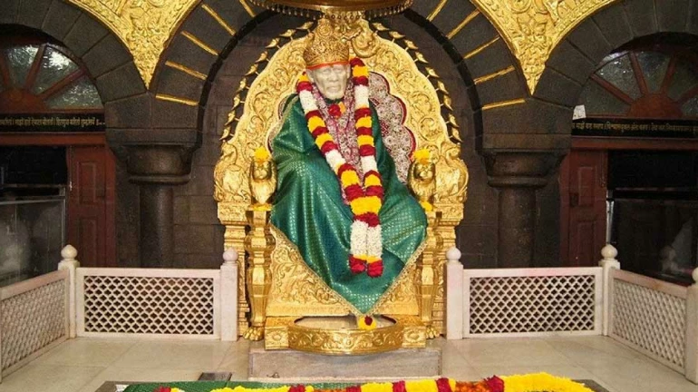 शिर्डीवर दहशतवाद्यांची वक्रदृष्टी, रेकी झाल्याचं उघड शिर्डीवर दहशतवाद्यांची वक्रदृष्टी, रेकी झाल्याचं उघड