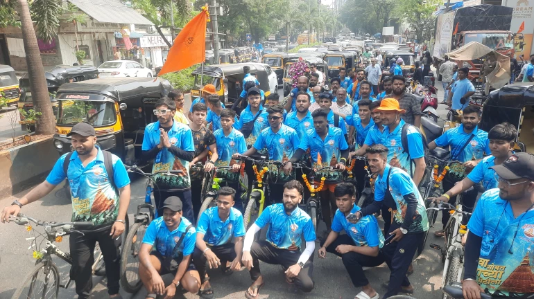 Sairam Mitra Mandal commences bicycle trip from Thane to Shirdi