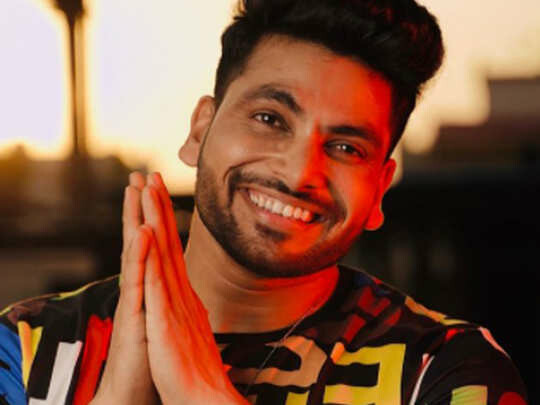 ‘बिग बॉस मराठी२’ चा विजेता शिव ठाकरेच्या गाडीचा भीषण अपघात!