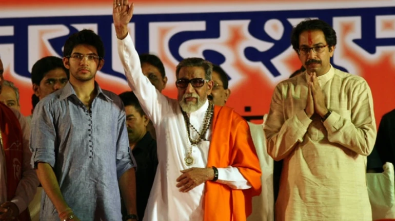 Maharashtra Political Saga: उद्धव ठाकरेंसाठी ‘शिवाजी पार्क’वरील दसरा मेळावा महत्त्वाचा का आहे? Maharashtra Political Saga: उद्धव ठाकरेंसाठी ‘शिवाजी पार्क’वरील दसरा मेळावा महत्त्वाचा का आहे?