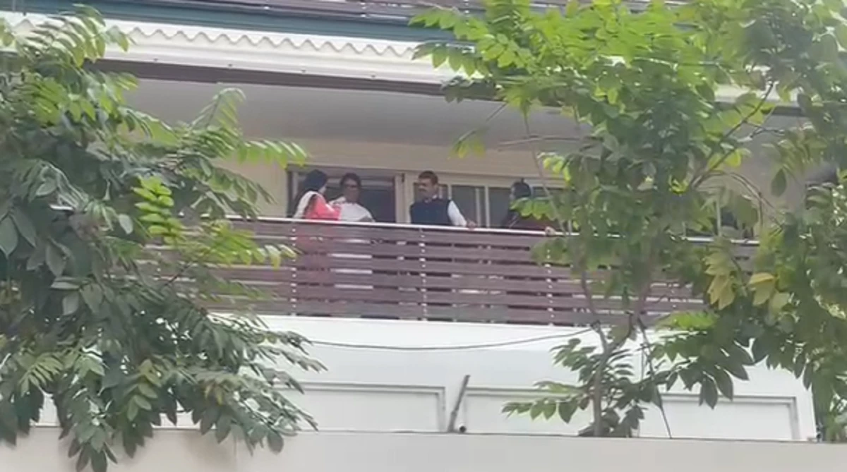 Devendra Fadnavis' meeting with Raj Thackeray sparks political discussions about BJP-MNS alliance