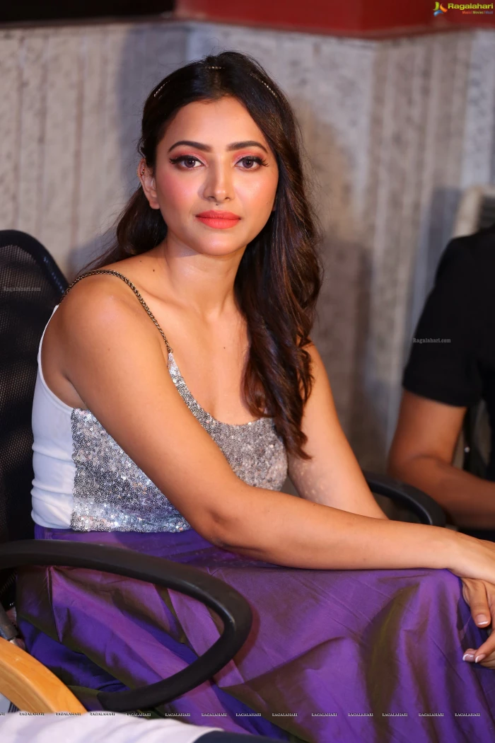 बॉलीवुड की ये 9 एक्ट्रेस जिनकी दुर्गा पूजा में है गहरी आस्था