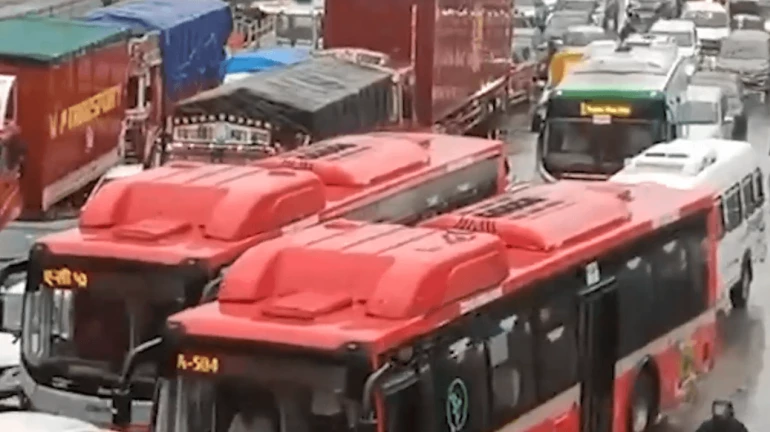 Potholes on Kharghar Flyover Trigger Traffic Jams on Sion-Panvel Highway Potholes on Kharghar Flyover Trigger Traffic Jams on Sion-Panvel Highway