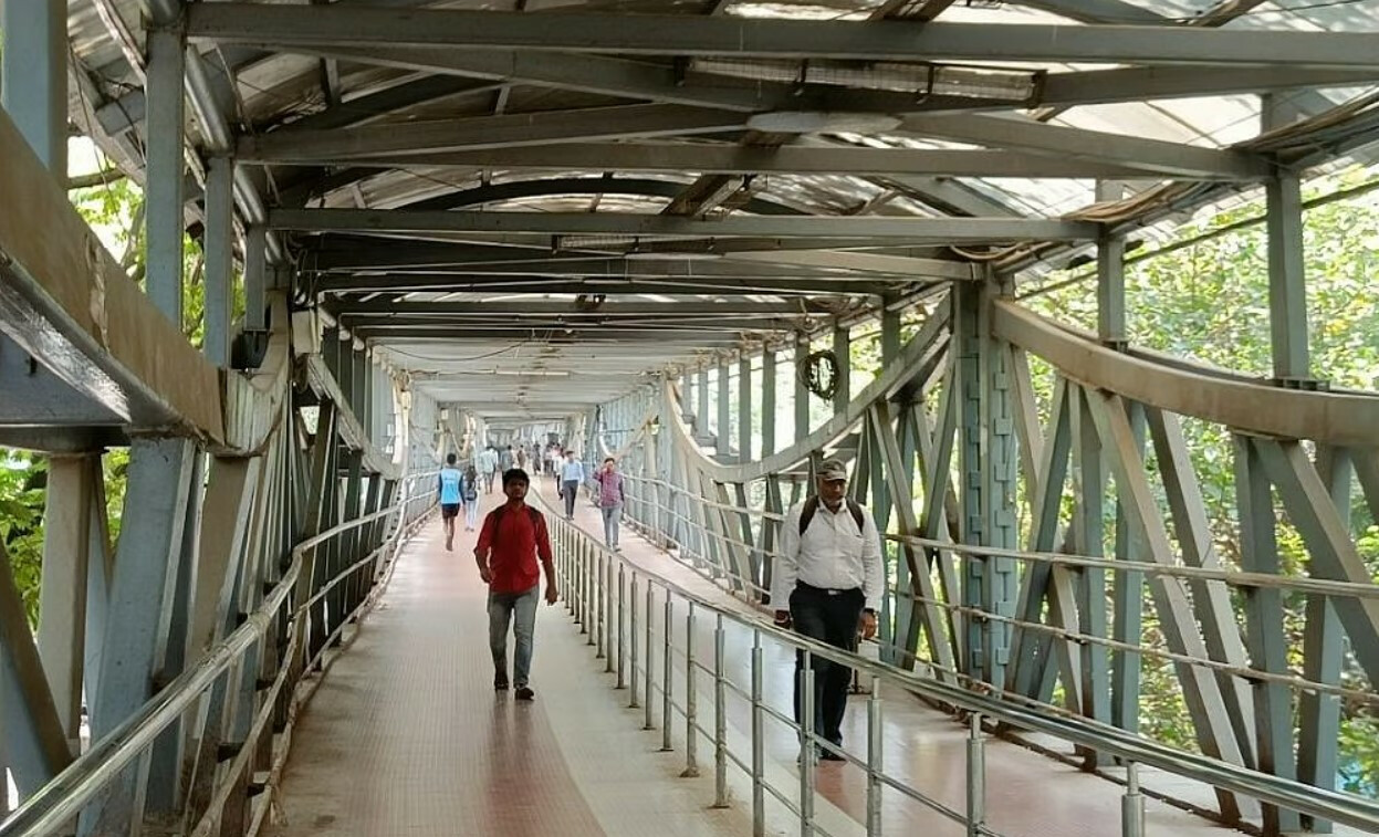 मुंबई वांद्रे स्कायवॉक 2026 पर्यंत पूर्ण होणार