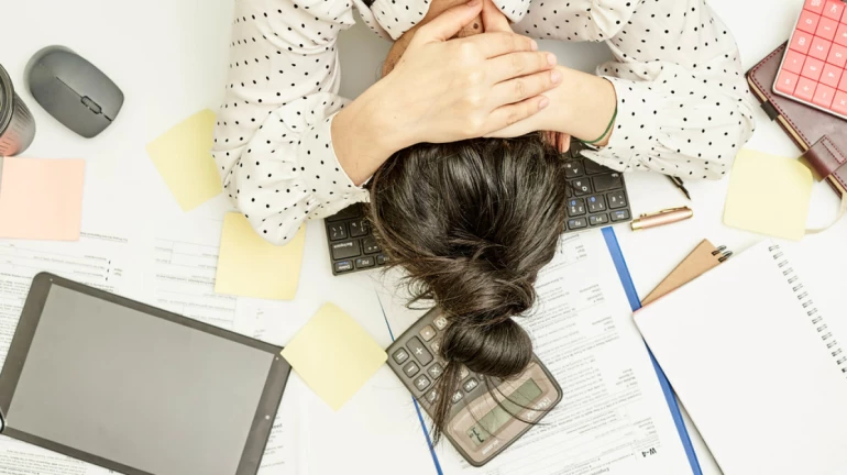 61% of Mumbaikars Feel Sleepy At Work, Reveals Study 61% of Mumbaikars Feel Sleepy At Work, Reveals Study