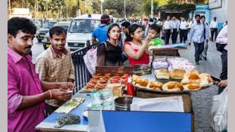 BMC Cracks Down on Illegal Vendors at Churchgate’s Khau Galli BMC Cracks Down on Illegal Vendors at Churchgate’s Khau Galli