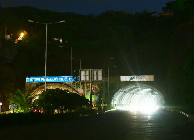 बंद स्ट्रीट लाईट्समुळे ईस्टर्न फ्रीवे धोकादायक