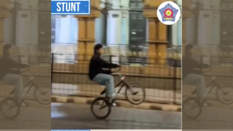 20-year-old Mumbai man booked for performing 'dangerous stunts' on streets - See here 20-year-old Mumbai man booked for performing 'dangerous stunts' on streets - See here