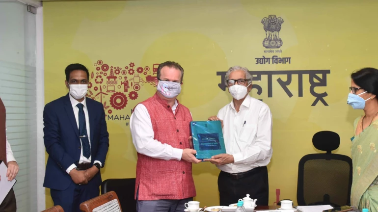 अमेरिकेतील मुलांना मराठीचे आॅनलाईन धडे अमेरिकेतील मुलांना मराठीचे आॅनलाईन धडे