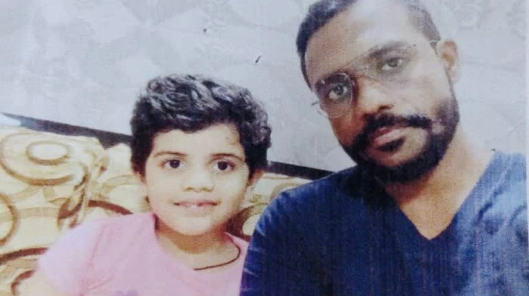 चिमुकलीची हत्या करून पित्याची आत्महत्या, 'हे' आहे धक्कादायक कारण चिमुकलीची हत्या करून पित्याची आत्महत्या, 'हे' आहे धक्कादायक कारण