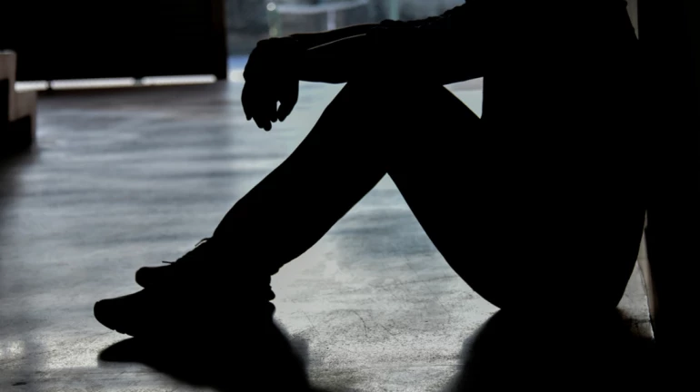 Thane: A young woman commits suicide by jumping down from the 31st floor Thane: A young woman commits suicide by jumping down from the 31st floor