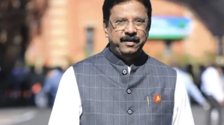 Sunil Shinde Hits Out at Sachin Ahir After Defection to Shinde-Led Shiv Sena Sunil Shinde Hits Out at Sachin Ahir After Defection to Shinde-Led Shiv Sena