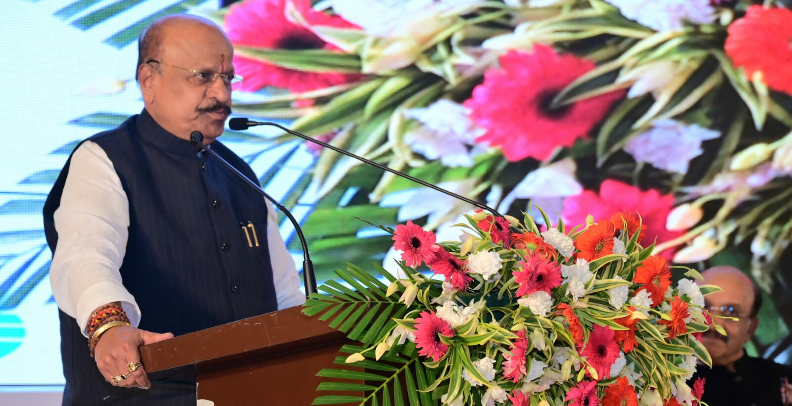 निःशुल्क भोजन केवल पंजीकृत श्रमिकों के लिए