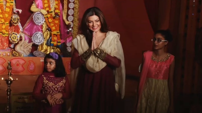 बॉलीवुड की ये 9 एक्ट्रेस जिनकी दुर्गा पूजा में है गहरी आस्था