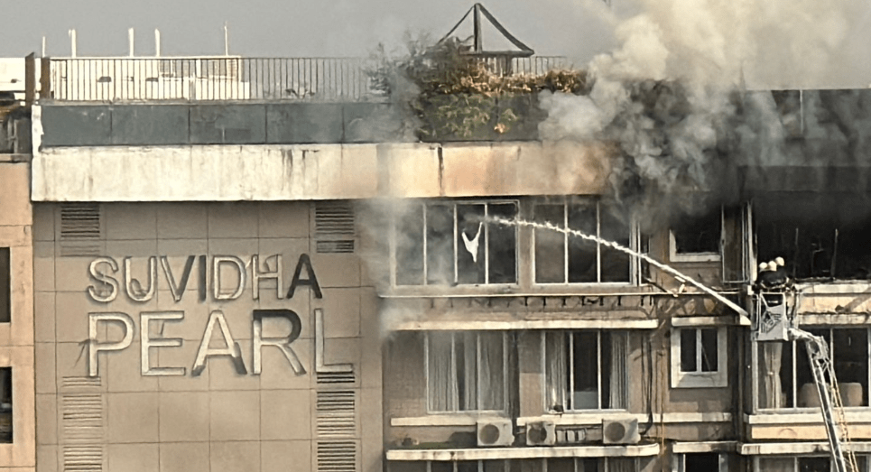 Mumbai: Fire Breaks out at Vile Parle Residential Building; One Woman Dead