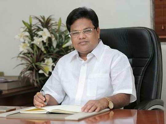 सत्तांतर होताच आरक्षणाच्या विषयाची खाज का?, तानाजी सावंतांची जीभ घसरली