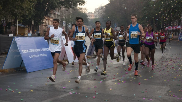 मुंबई- टाटा मैराथन में दौड़ते समय दो की मौत
