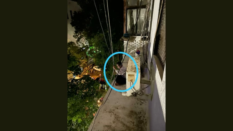 वेतन नहीं मिलने से नाराज शिक्षक विधायक निवास की चौथी मंजिल पर चढ़ा और देने लगा सुसाइड की धमकी वेतन नहीं मिलने से नाराज शिक्षक विधायक निवास की चौथी मंजिल पर चढ़ा और देने लगा सुसाइड की धमकी