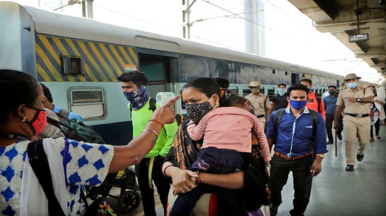 कोरोनाची लाट थोपवण्यासाठी मुंबईत मायक्रो-कंटेन्मेंट उपायांची सुरुवात कोरोनाची लाट थोपवण्यासाठी मुंबईत मायक्रो-कंटेन्मेंट उपायांची सुरुवात