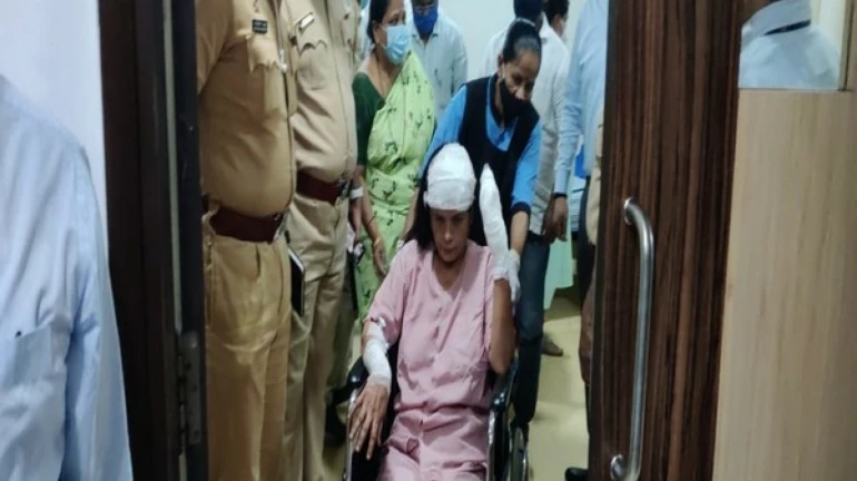 Thane: TMC Additional Commissioner, her security loses fingers in a knife attack by vendor