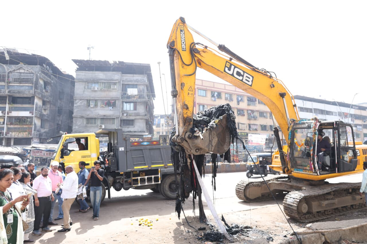 Drain Cleaning Work in Thane Municipal Corporation Begins from Mumbra