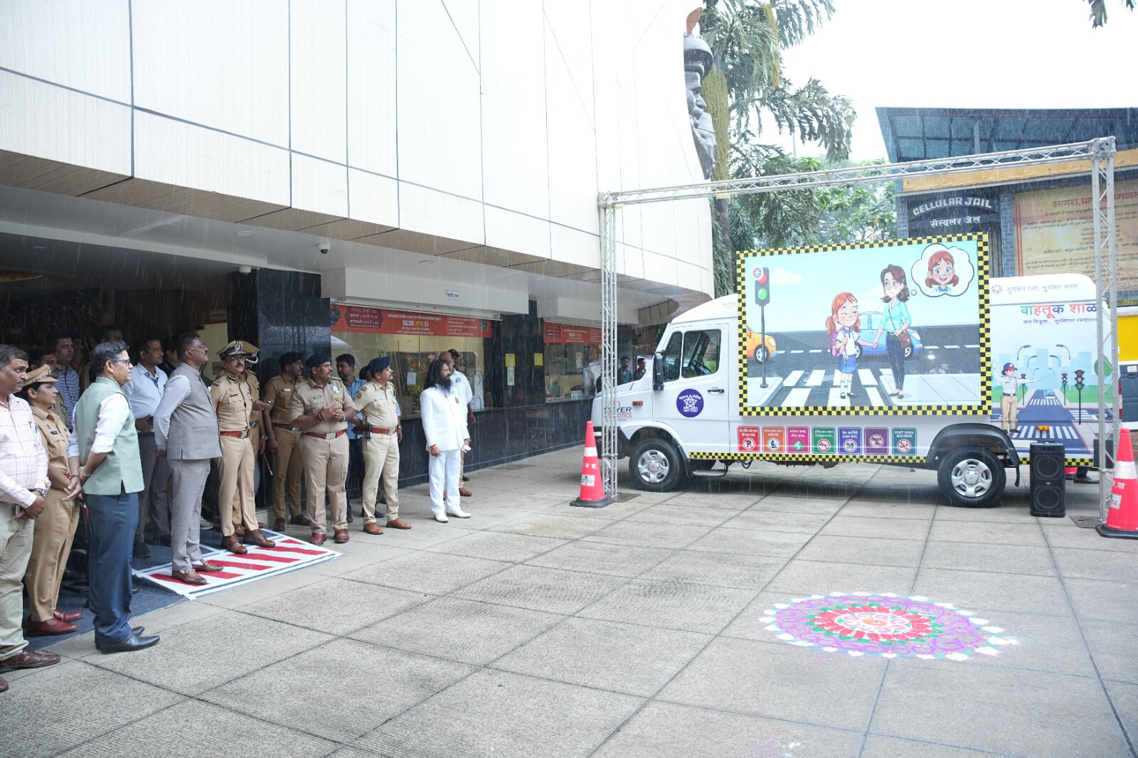 State to Set Up INR 250-Crore Modern Traffic System; Road Safety Campaign to Reach Schools and Citizens