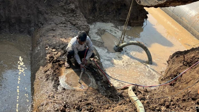 मुंबईत पाणीगळती रोखण्यासाठी पालिका AI तंत्रज्ञानावर भर देणार मुंबईत पाणीगळती रोखण्यासाठी पालिका AI तंत्रज्ञानावर भर देणार