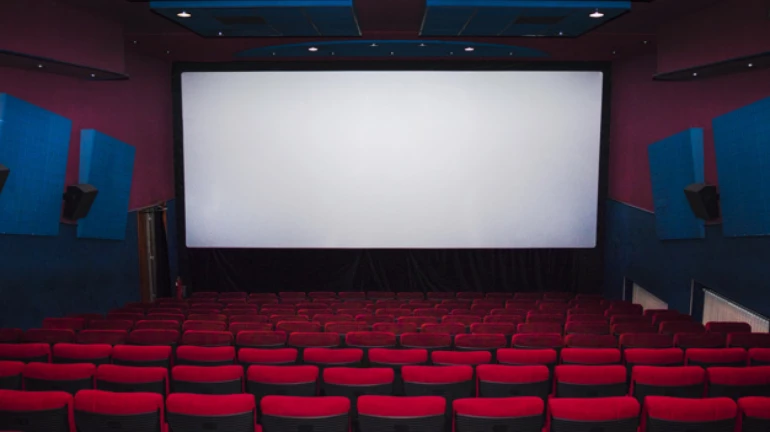 ठाकरे सरकारचा मोठा निर्णय, ‘या’ दिवासापासून सुरू होणार सिनेमागृह, नाट्यगृह ठाकरे सरकारचा मोठा निर्णय, ‘या’ दिवासापासून सुरू होणार सिनेमागृह, नाट्यगृह