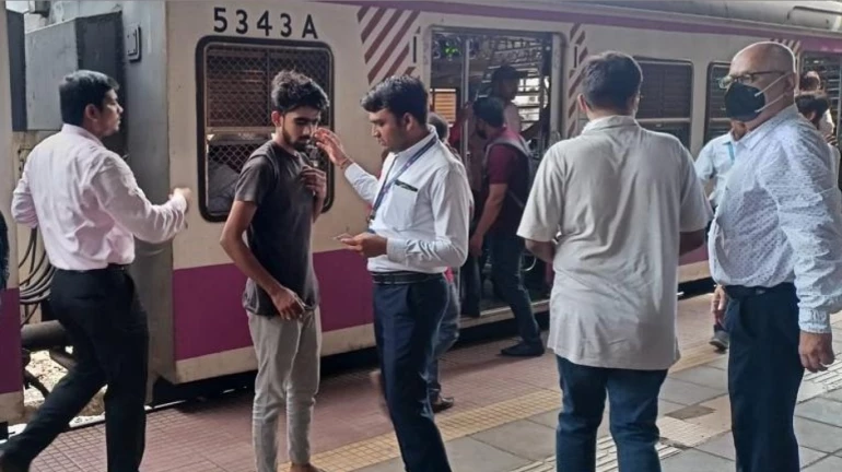 बिना टिकट यात्रा पर कार्रवाई,  पश्चिम रेलवे ने आठ घंटे में 1,600 से अधिक जुर्माना वसूला