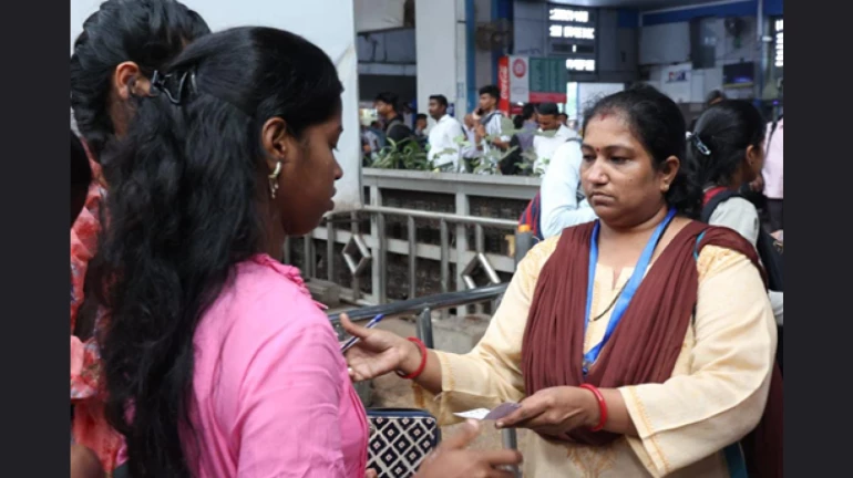 पश्चिम रेलवे ने अप्रैल से जुलाई 2025 तक की अवधि के दौरान सघन टिकट जांच अभियान के दौरान लगभग 71 करोड़ का जुर्माना वसूला पश्चिम रेलवे ने अप्रैल से जुलाई 2025 तक की अवधि के दौरान सघन टिकट जांच अभियान के दौरान लगभग 71 करोड़ का जुर्माना वसूला