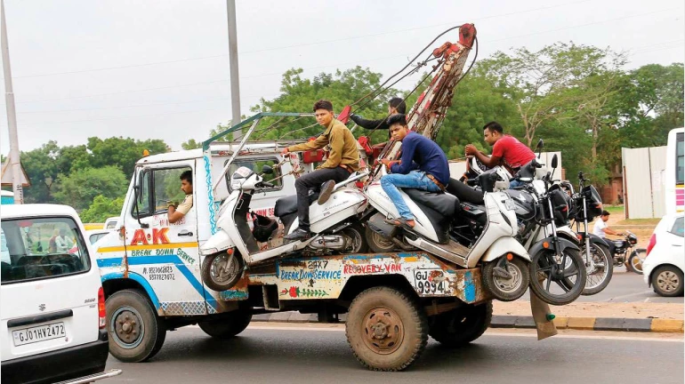 ठाण्यात टोईंगधाडकांसाठी नवे नियम लागू ठाण्यात टोईंगधाडकांसाठी नवे नियम लागू