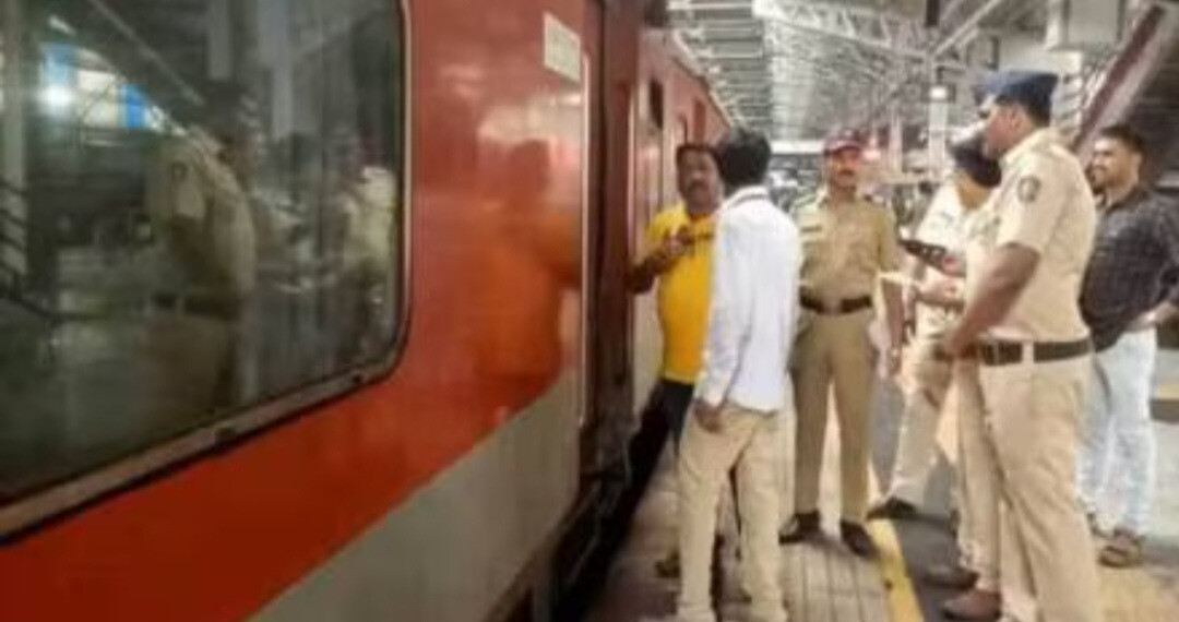 Borivali train firing case: Accused should be given death penalty, demand kin of deceased