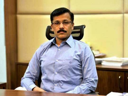 IAS तुकाराम मुंढे- 20 साल की सेवा में तुकाराम मुंढे का 24वां तबादला