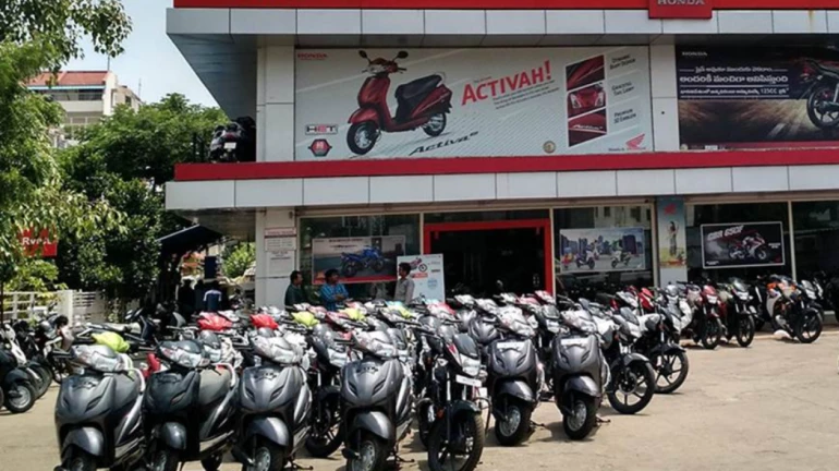 Pune: Domestic vehicle sales decline in April; Distributors' association demands reduction in GST Pune: Domestic vehicle sales decline in April; Distributors' association demands reduction in GST