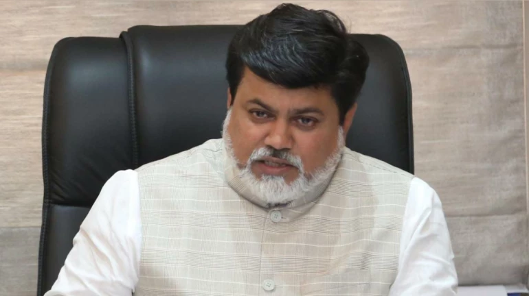 कपड़ों के बैग को पैसों का बैग बताना गंदी मानसिकता-मंत्री उदय सामंत कपड़ों के बैग को पैसों का बैग बताना गंदी मानसिकता-मंत्री उदय सामंत