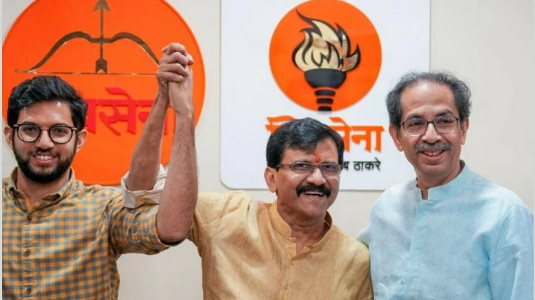 उद्धव ठाकरे, संजय राऊत आणि आदित्य ठाकरेंना हायकोर्टाचा दणका उद्धव ठाकरे, संजय राऊत आणि आदित्य ठाकरेंना हायकोर्टाचा दणका