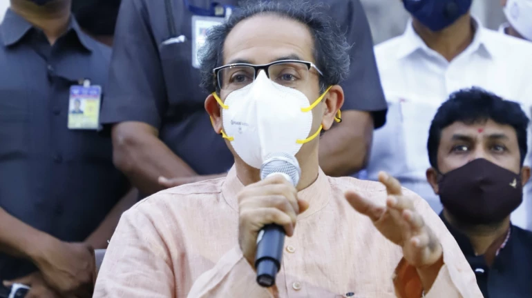 म्हणून वाझेंना अडकवताय का? उद्धव ठाकरेंचा विरोधकांना सवाल म्हणून वाझेंना अडकवताय का? उद्धव ठाकरेंचा विरोधकांना सवाल