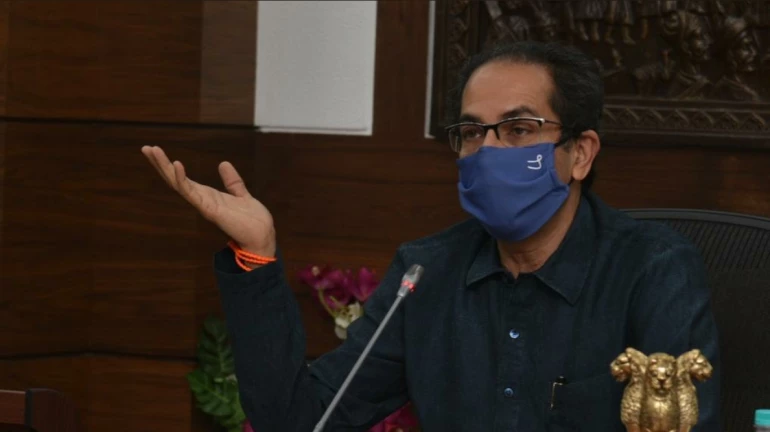 मुंबईत लॉकडाऊन? वर्षा निवासस्थानी कोविडबाबत बैठक सुरू मुंबईत लॉकडाऊन? वर्षा निवासस्थानी कोविडबाबत बैठक सुरू