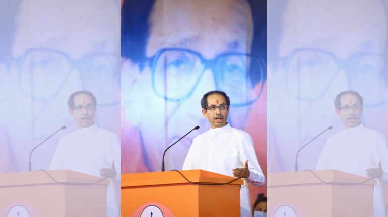 आरेच्या निर्णयाचं दु:ख झालं, मुंबईच्या  पर्यावरणाशी खेळू नका : उद्धव ठाकरे आरेच्या निर्णयाचं दु:ख झालं, मुंबईच्या  पर्यावरणाशी खेळू नका : उद्धव ठाकरे