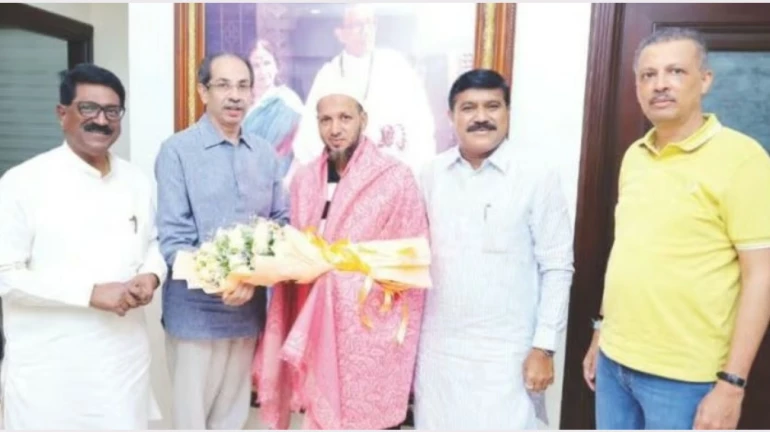 एलिफंटा बोट अपघात : 'तो' ठरला देवदूत, उद्धव ठाकरेंकडून कौतुक एलिफंटा बोट अपघात : 'तो' ठरला देवदूत, उद्धव ठाकरेंकडून कौतुक