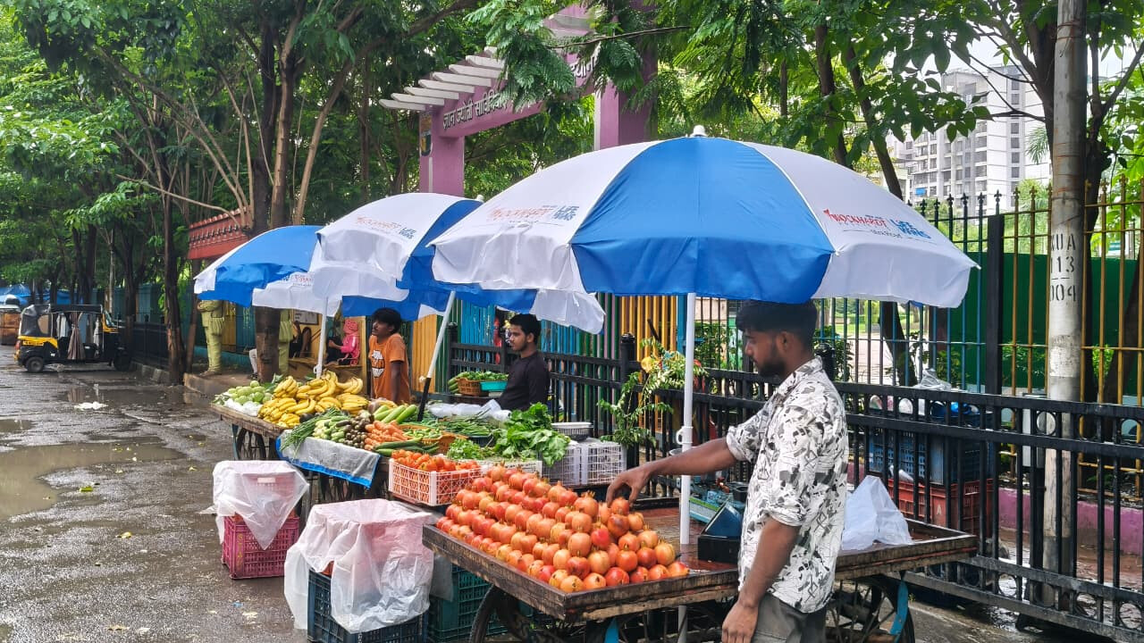 Special CSR Initiative Distributes 300 Large Umbrellas to Mira Road-Bhayandar Vendors
