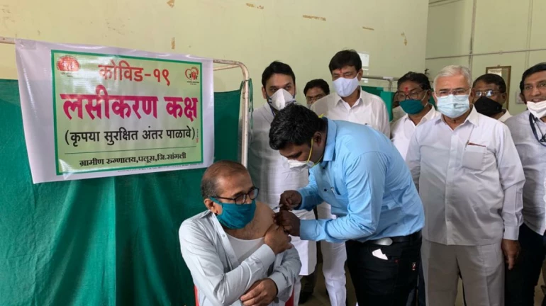 महाराष्ट्र में बुधवार को 18,166 लोगों ने टीकाकरण किया