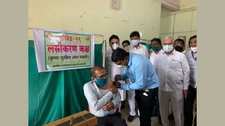 मुंबईत दिवसभरात १० हजार ६९८ जणांनी घेतला बूस्टर डोस मुंबईत दिवसभरात १० हजार ६९८ जणांनी घेतला बूस्टर डोस