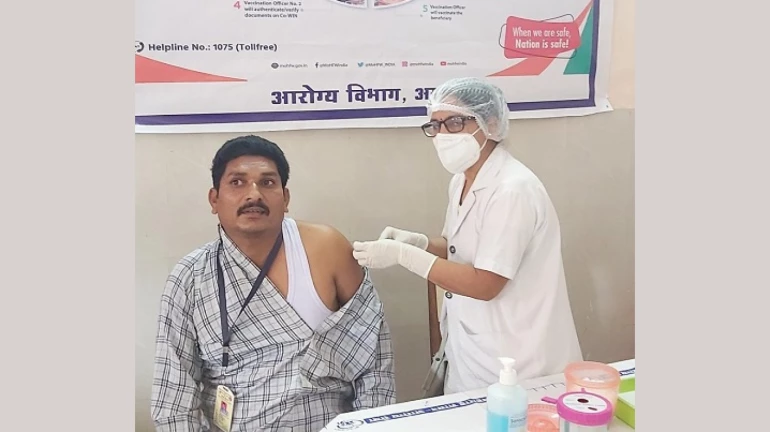 कोरोना वैक्सीन का साइड इफेक्ट अब भी मुद्दा है? कोरोना वैक्सीन का साइड इफेक्ट अब भी मुद्दा है?