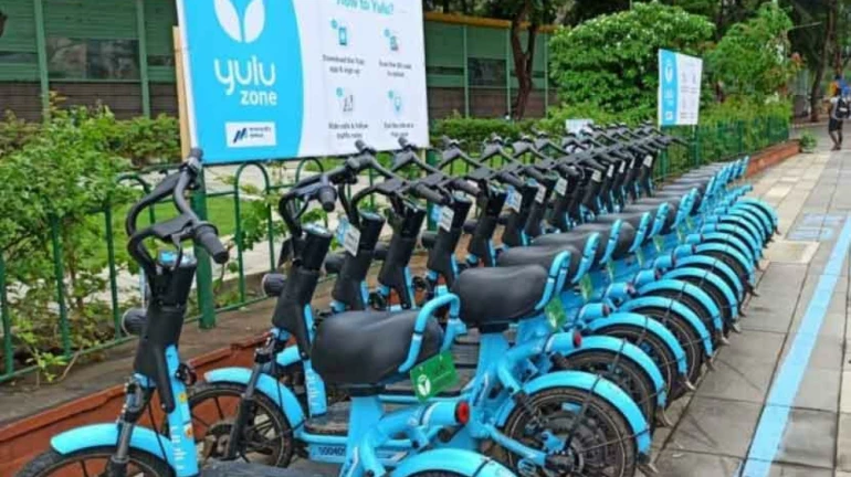 'त्या' बाइकसाठी कलानगर इथंही स्थानक 'त्या' बाइकसाठी कलानगर इथंही स्थानक